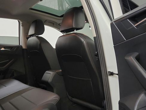 Used 2022 Volkswagen Jetta SE w/ Panoramic Sunroof Package FWD image 31
