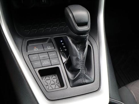 Used 2019 Toyota RAV4 XLE AWD/4WD image 15