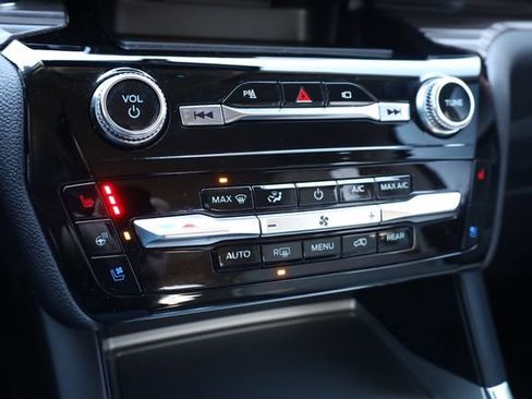 Used 2022 Ford Explorer Limited image 23