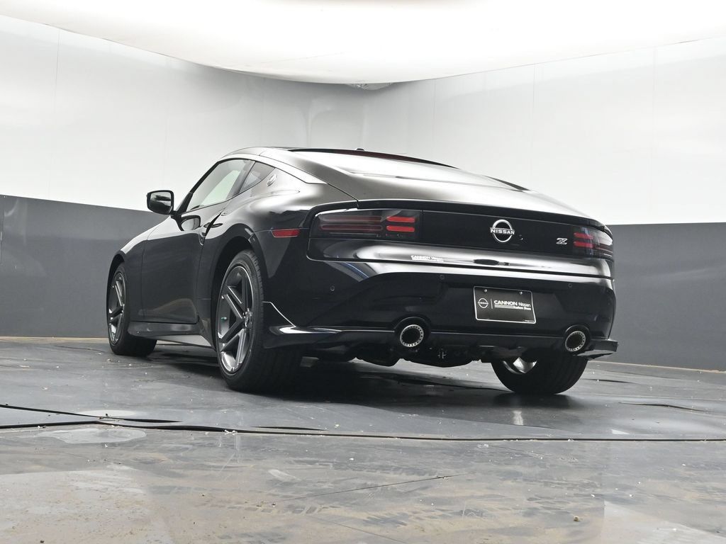 Used 2027 Nissan Z Sport RWD image 23