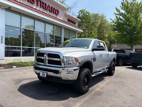 Used 2017 RAM 2500 SLT AWD/4WD image 2