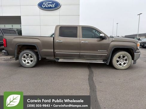 Used 2014 GMC Sierra 1500 SLT w/ Driver Alert Package image 9