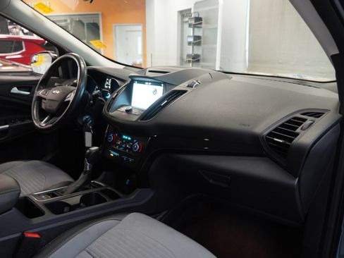 Used 2018 Ford Escape SE w/ SE Sport Appearance Package AWD/4WD image 36