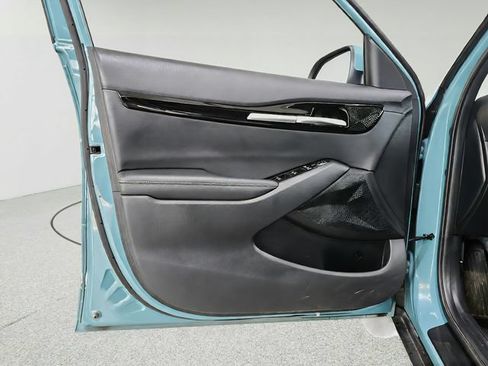 Certified 2025 Kia Seltos EX AWD/4WD image 20