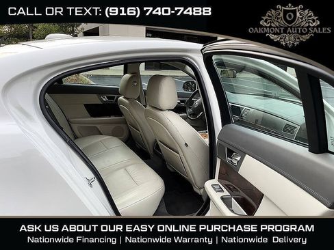 Used 2010 Jaguar XF Premium RWD image 13