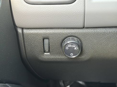 Used 2017 Chevrolet Colorado W/T w/ WT Convenience Package RWD image 23