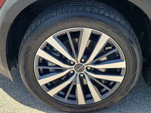 Certified 2022 Nissan Pathfinder Platinum w/ Cargo Package AWD/4WD image 12