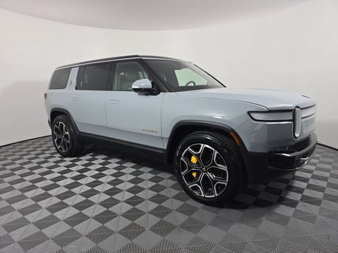 Used 2023 Rivian R1S Adventure Quad AWD/4WD image 7
