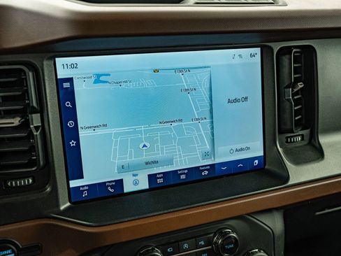 Used 2024 Ford Bronco Outer Banks AWD/4WD image 26