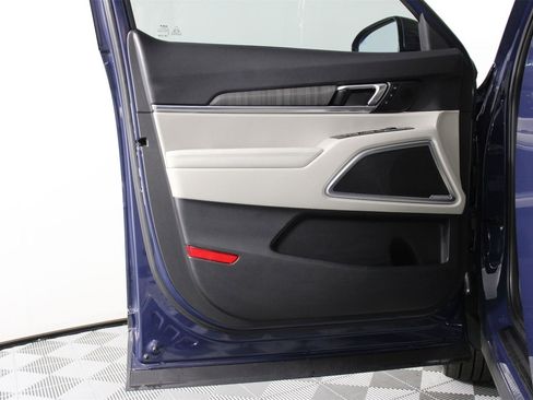 Used 2023 Kia Telluride SX image 17