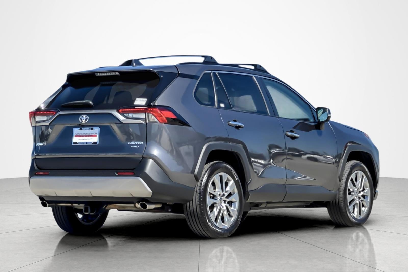 Used 2023 Toyota RAV4 Limited AWD/4WD image 5