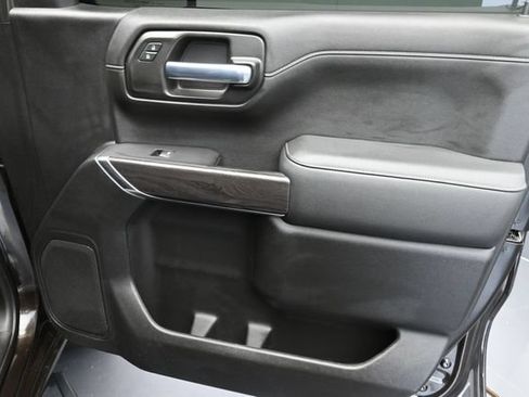 Used 2020 Chevrolet Silverado 1500 LTZ w/ Safety Package AWD/4WD image 35