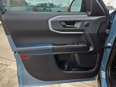 Used 2023 Ford Bronco Sport Outer Banks w/ Tech Package image 13