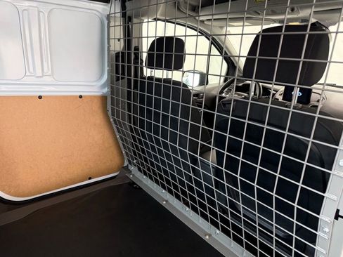 Used 2023 Ford Transit Connect XLT image 24