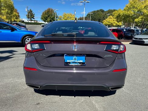 Used 2022 Honda Civic Sport Touring image 5