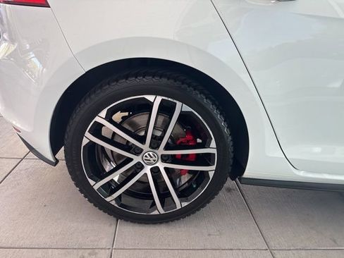 Used 2017 Volkswagen GTI Sport image 9