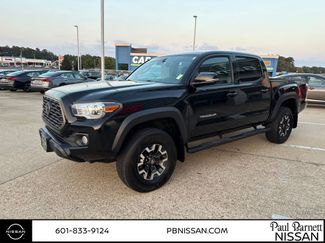 Used 2022 Toyota Tacoma TRD Off-Road video 2
