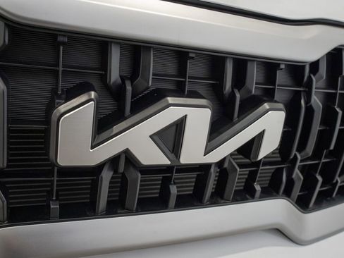 New 2025 Kia Telluride EX image 3