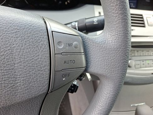 Used 2006 Toyota Avalon XL image 21