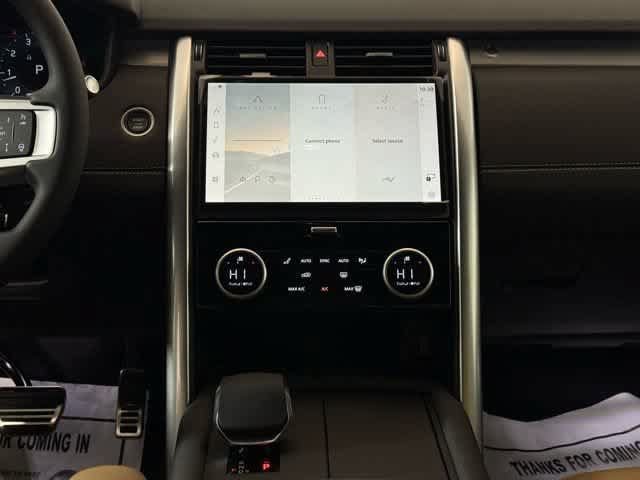 Used 2026 Land Rover Discovery Dynamic SE AWD/4WD image 22