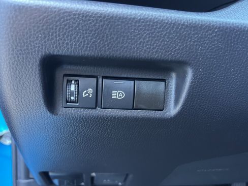 Used 2021 Toyota RAV4 LE image 26