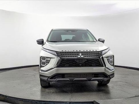 Used 2024 Mitsubishi Eclipse Cross LE AWD/4WD image 12