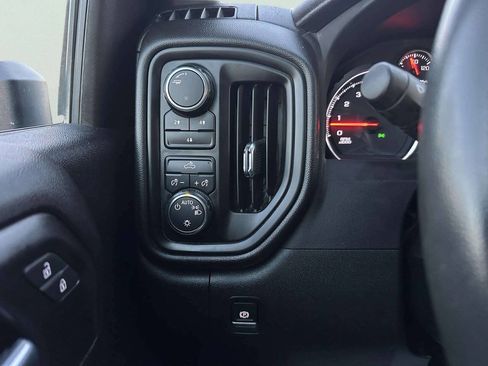 Used 2022 Chevrolet Silverado 2500 Custom w/ Custom Convenience Package image 25