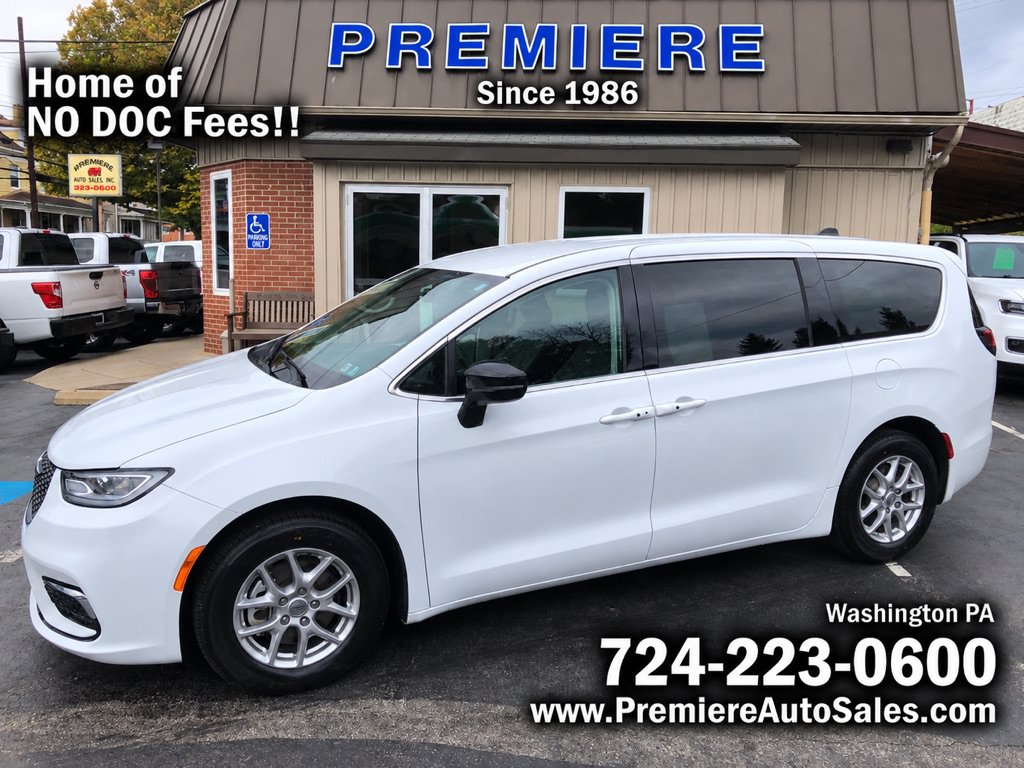 Used 2024 Chrysler Pacifica Touring-L FWD image 1