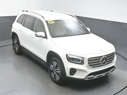 Used 2025 Mercedes-Benz GLB 250 GLB 250 w/ Exclusive Package image 40
