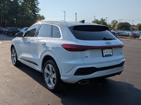 Used 2025 Audi Q5 Premium w/ Premium Plus AWD/4WD image 3