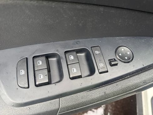 Used 2025 Kia Sportage LX FWD image 17