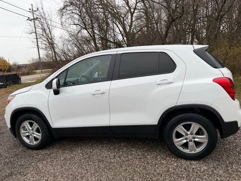 Used 2021 Chevrolet Trax LS w/ Tint and Cruise Package image 12