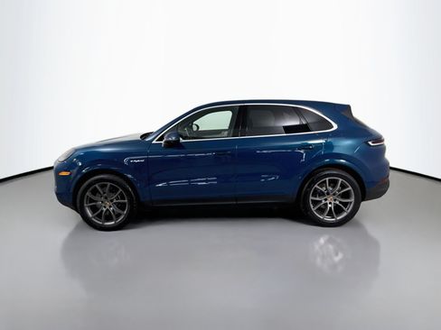 Certified 2026 Porsche Cayenne E-Hybrid AWD/4WD image 2