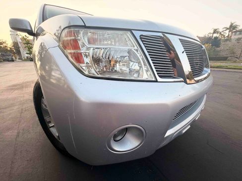 Used 2008 Nissan Pathfinder SE RWD image 12