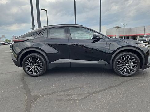 New 2026 Toyota C-HR AWD/4WD image 2