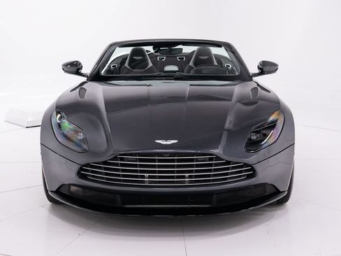 Used 2023 Aston Martin DB11 Volante RWD image 8