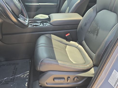Used 2023 Honda Pilot TrailSport image 13
