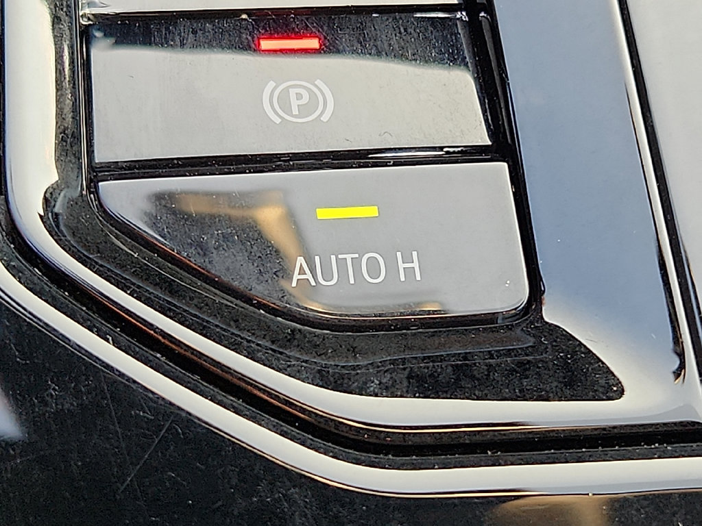Used 2024 BMW i5 eDrive40i w/ M Sport Package RWD image 25