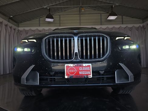 Used 2025 BMW X7 xDrive40i AWD/4WD image 11