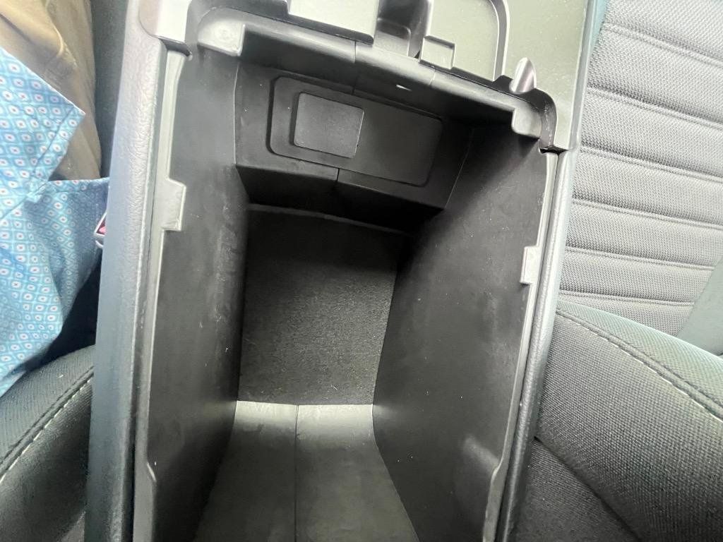 Used 2018 Ford Fusion SE FWD image 24