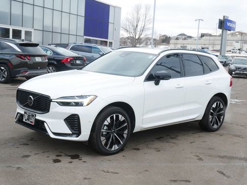 Used 2026 Volvo XC60 B5 Plus w/ Climate Package image 3