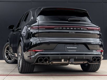 New 2025 Porsche Cayenne Turbo