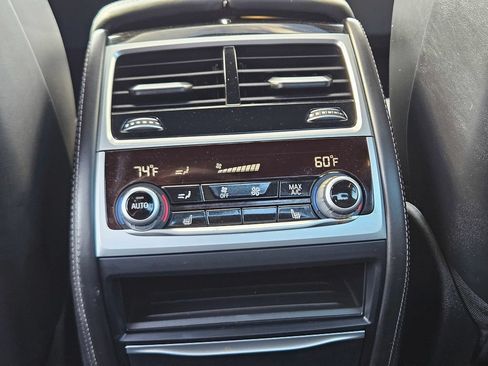Used 2019 BMW 750i xDrive w/ M Sport Package AWD/4WD image 15