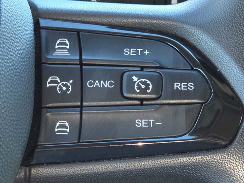 Used 2025 RAM ProMaster 2500 w/ Convenience Group image 28