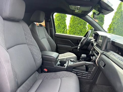Certified 2025 Toyota Tacoma SR AWD/4WD image 26