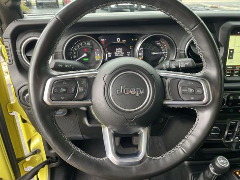 Used 2023 Jeep Wrangler Unlimited Sahara w/ Cold Weather Group AWD/4WD image 16