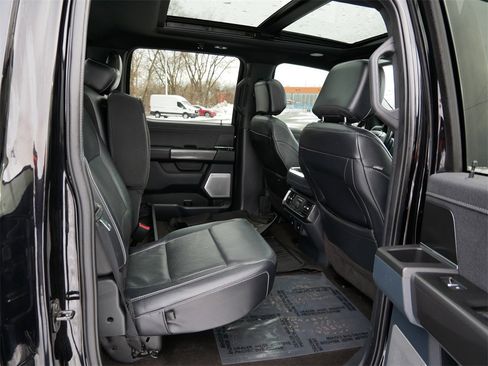 Used 2022 Ford F150 Lariat w/ Equipment Group 502A High image 9