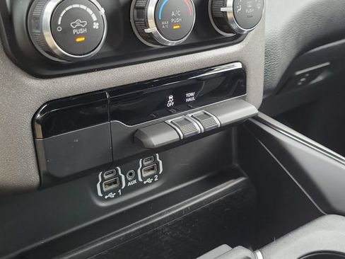 Used 2021 RAM 1500 Big Horn w/ Built-to-serve Edition RWD image 26