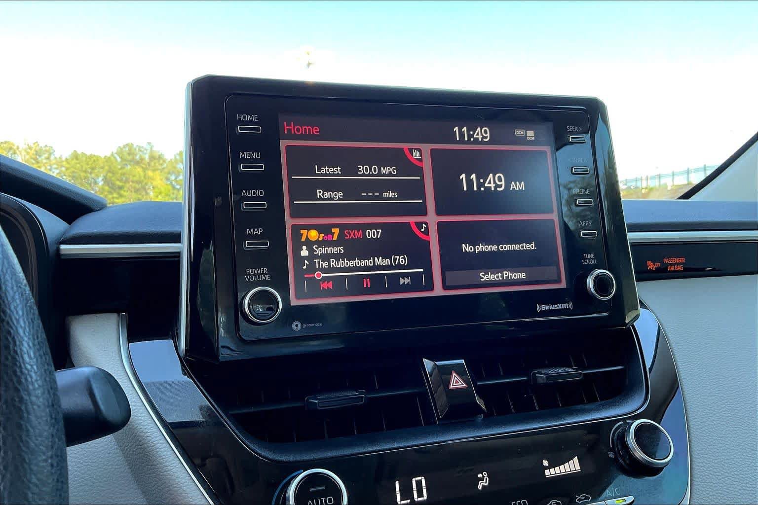 Used 2021 Toyota Corolla LE FWD image 31