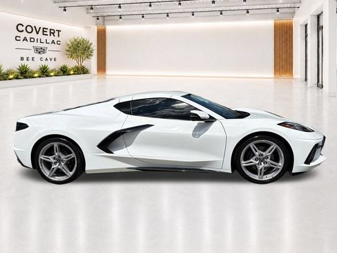 Used 2024 Chevrolet Corvette Stingray Coupe RWD image 16